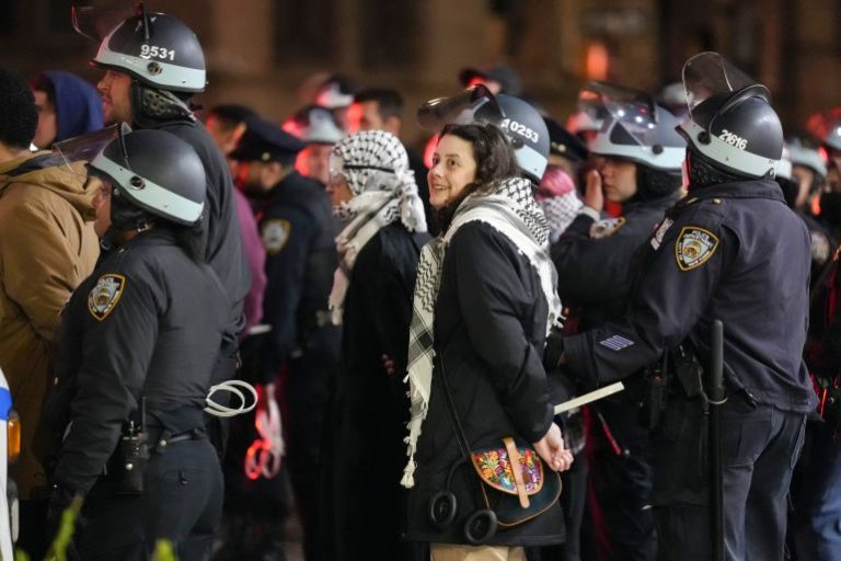demo di univ columbia digrebeg polisi